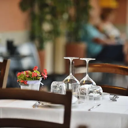 Antica Luigina 3*